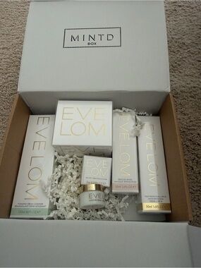 Eve Lom White & Gold Skincare Set - Cleanser and Treatments